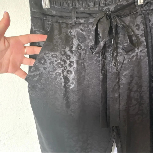 Mi Ami Andey Animal Print Black Silk Joggers STYLE#WS30234 Small - Picture 15 of 16